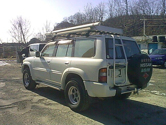 1998 Nissan Safari