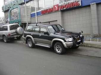 1998 Nissan Safari Photos