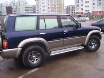 1998 Nissan Safari Photos