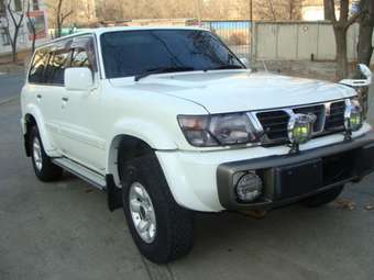 1998 Nissan Safari Pics