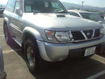 1998 Nissan Safari Pictures