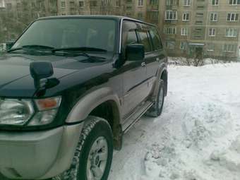 1998 Nissan Safari Images