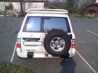 1998 Nissan Safari Images