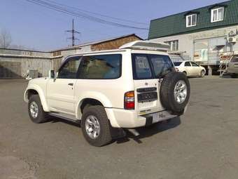 1998 Nissan Safari Pictures