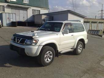 1998 Nissan Safari Photos