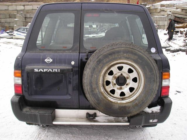 1999 Nissan Safari