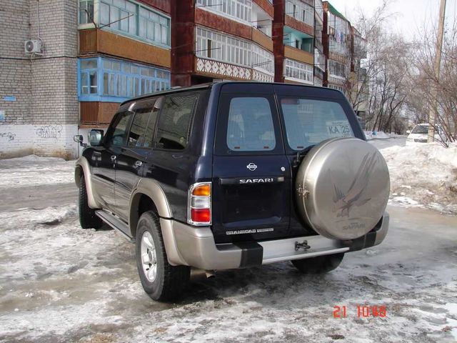 1999 Nissan Safari