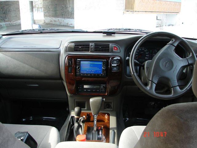 1999 Nissan Safari