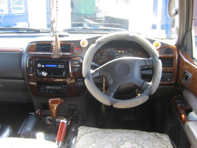1999 Nissan Safari