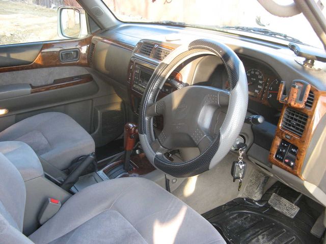 1999 Nissan Safari