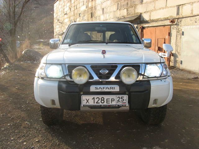 1999 Nissan Safari