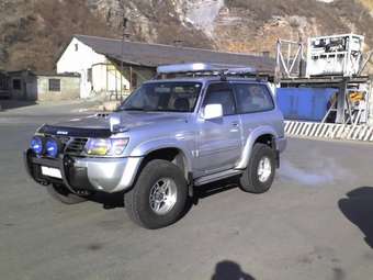 1999 Nissan Safari Photos