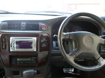 1999 Nissan Safari Pics