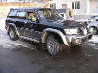 1999 Nissan Safari Pics