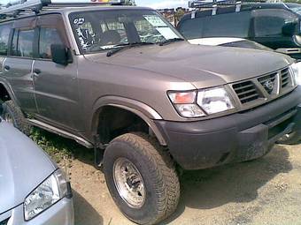 1999 Nissan Safari Pictures