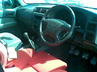 1999 Nissan Safari Pictures