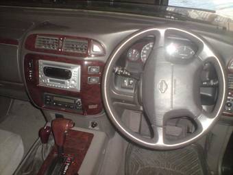 1999 Nissan Safari Photos