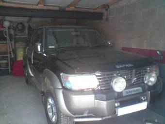 1999 Nissan Safari Photos