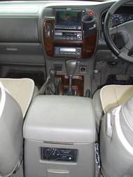 1999 Nissan Safari Photos