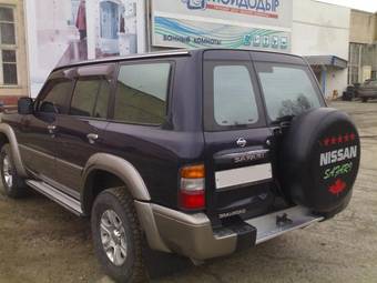 1999 Nissan Safari Pictures