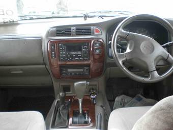1999 Nissan Safari Photos