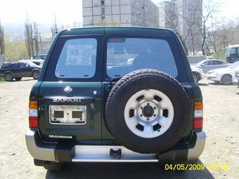 1999 Nissan Safari Photos