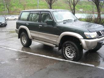 1999 Nissan Safari Pictures