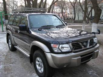 1999 Nissan Safari Photos