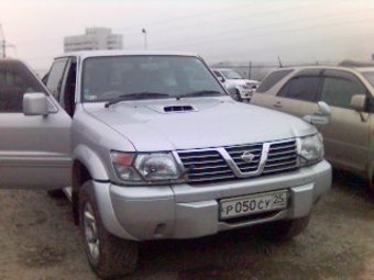 2000 Nissan Safari