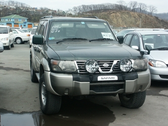 2000 Nissan Safari