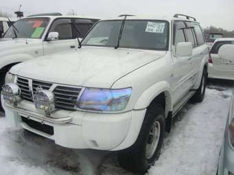 2000 Nissan Safari