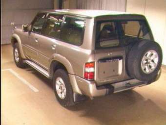 2000 Nissan Safari Pics