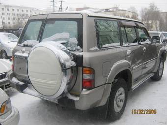 2000 Nissan Safari Pictures