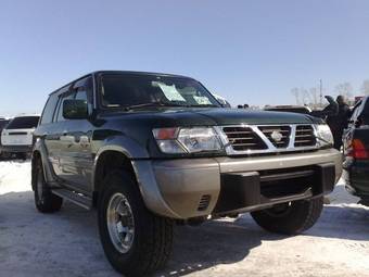 2000 Nissan Safari Pictures