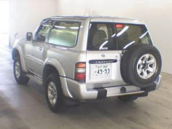 2000 Nissan Safari Pictures