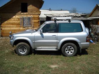 2000 Nissan Safari Photos