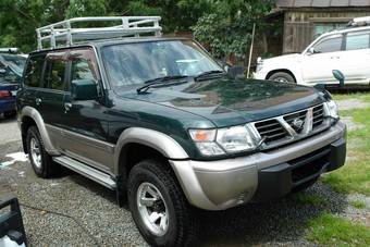 2000 Nissan Safari Pictures