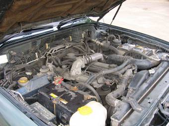 2000 Nissan Safari Pictures
