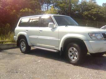 2001 Nissan Safari Pictures