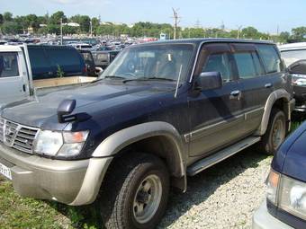 2001 Nissan Safari Wallpapers