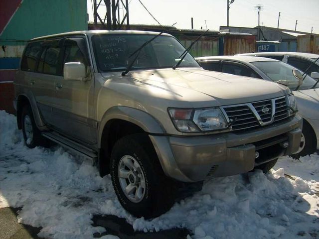 2002 Nissan Safari