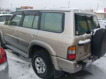 2002 Nissan Safari Pictures