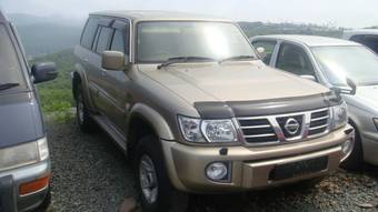 2002 Nissan Safari Pictures