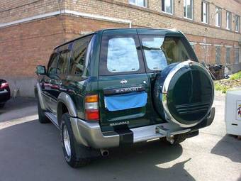 2002 Nissan Safari Pictures
