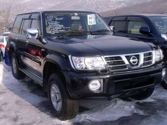 2003 Nissan Safari