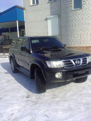 2003 Nissan Safari