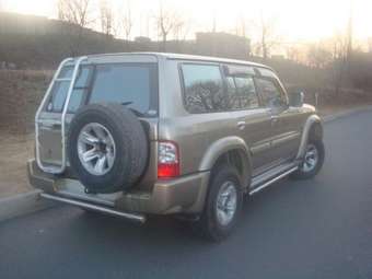 2003 Nissan Safari Pictures