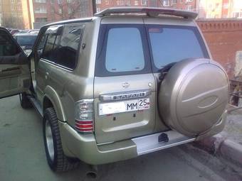 2003 Nissan Safari Pictures