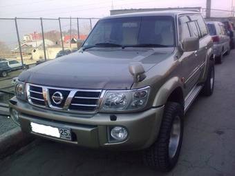 2003 Nissan Safari Pictures