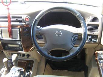 2003 Nissan Safari Photos